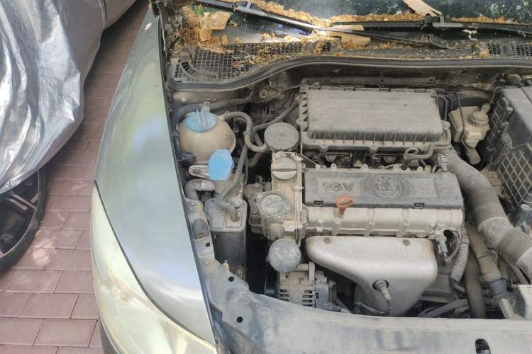 Used Skoda Octavia 2013 1.6L Automatic Yijie Edition Engine Bay Right