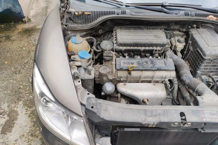 Used Skoda Octavia 2013 1.6L Automatic Yijie Edition Engine Bay Right