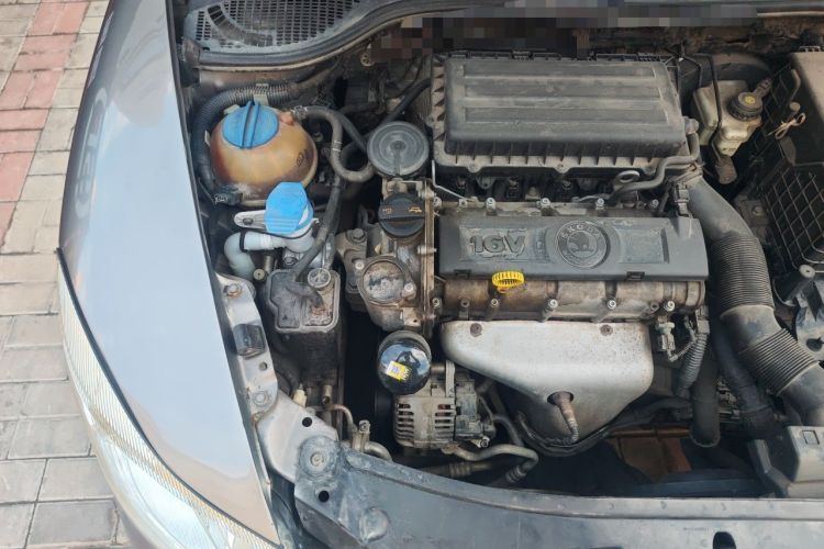 Used Skoda Octavia 2013 1.6L Automatic Yijie Edition Engine Bay Right