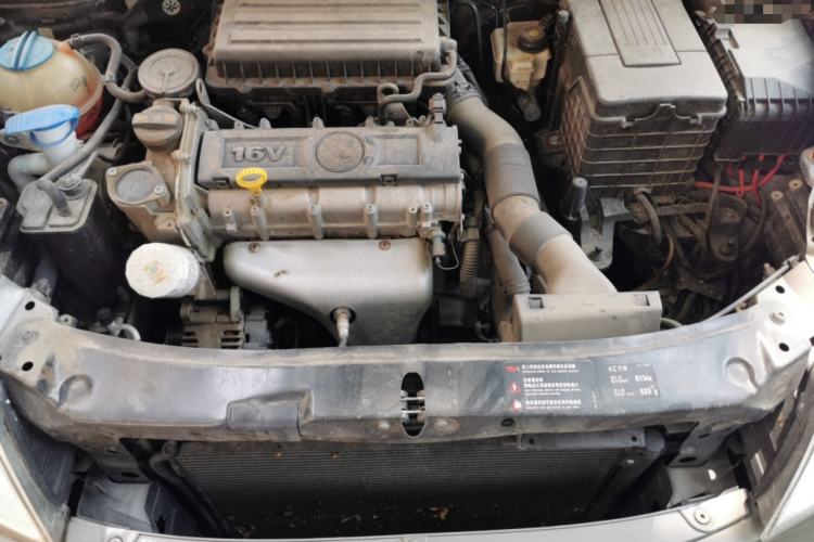 Used Skoda Octavia 2013 1.6L Automatic Yijun Edition Engine Bay