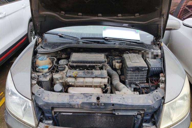 Used Skoda Octavia 2013 1.6L Automatic Yijie Edition Engine Bay