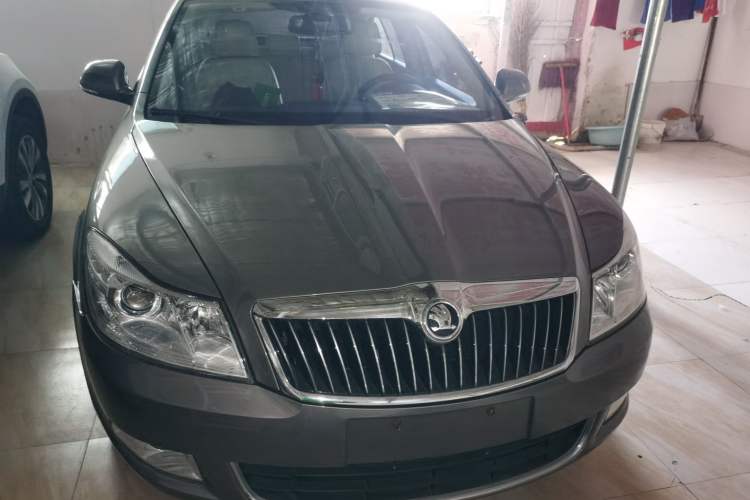 Used Skoda Octavia 2013 1.6L Automatic Yijun Edition Exterior 1
