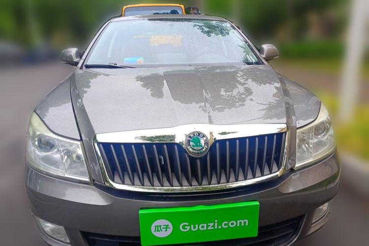 Used Skoda Octavia 2013 1.6L Manual Yijie Edition Front
