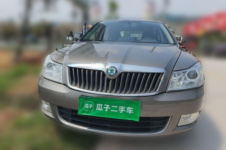 Used Skoda Octavia 2013 1.6L Manual Eado Edition Front