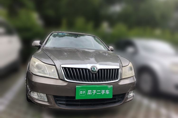 Used Skoda Octavia 2013 1.6L Manual Yijun Edition Front