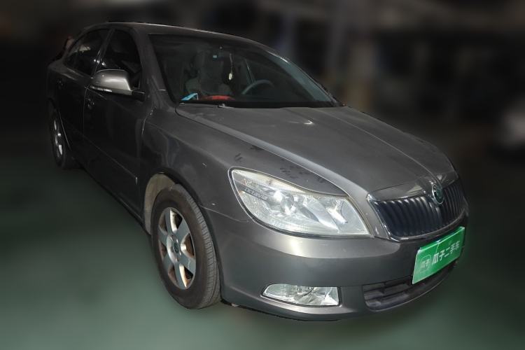 Used Skoda Octavia 2013 1.6L Automatic Yijie Edition Front Right 45 Deg