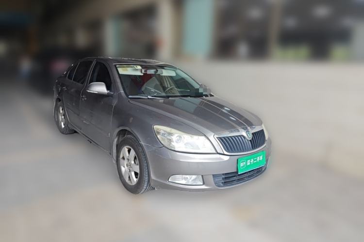 Used Skoda Octavia 2013 1.6L Automatic Yijie Edition Front Right 45 Deg