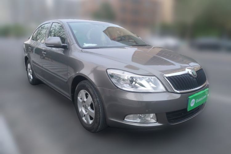 Used Skoda Octavia 2013 1.6L Automatic Yijie Edition Front Right 45 Deg