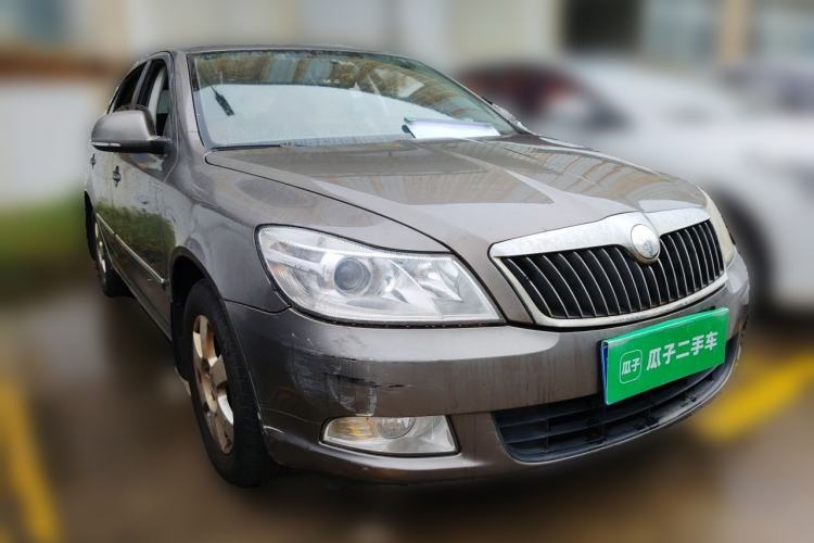 Used Skoda Octavia 2013 1.6L Automatic Yijie Edition Front Right 45 Deg