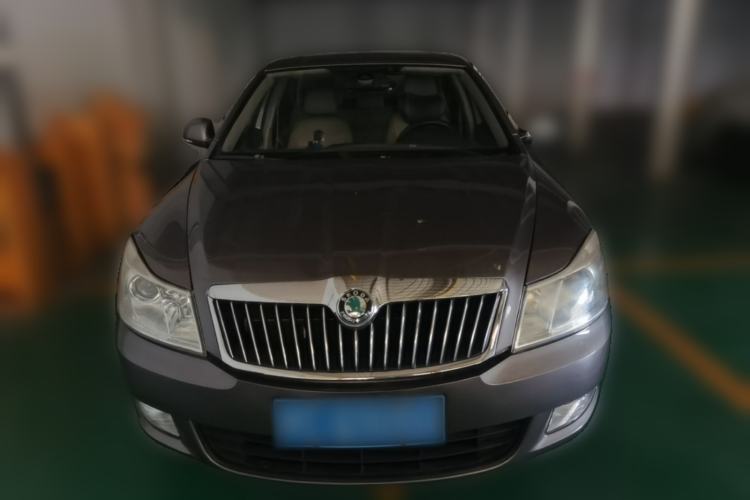 Used Skoda Octavia 2013 1.6L Automatic Yijun Edition Front