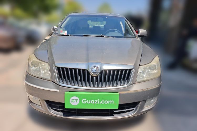Used Skoda Octavia 2013 1.6L Manual Yijie Edition Front