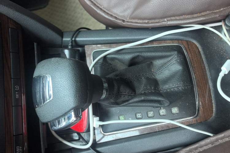 Used Skoda Octavia 2013 1.6L Automatic Yijun Edition Gear Lever