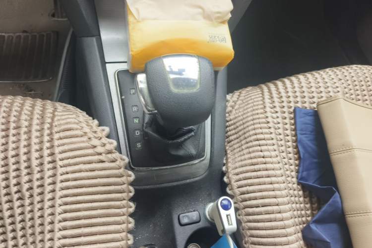 Used Skoda Octavia 2013 1.6L Automatic Yijie Edition Gear Lever