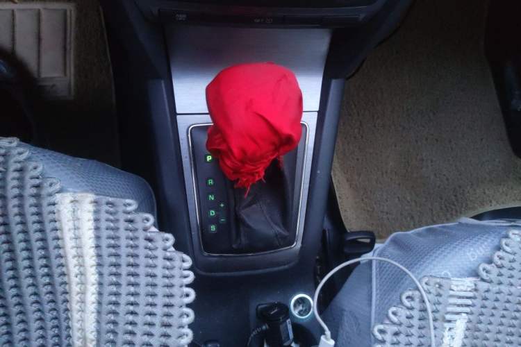 Used Skoda Octavia 2013 1.6L Automatic Yijie Edition Gear Lever