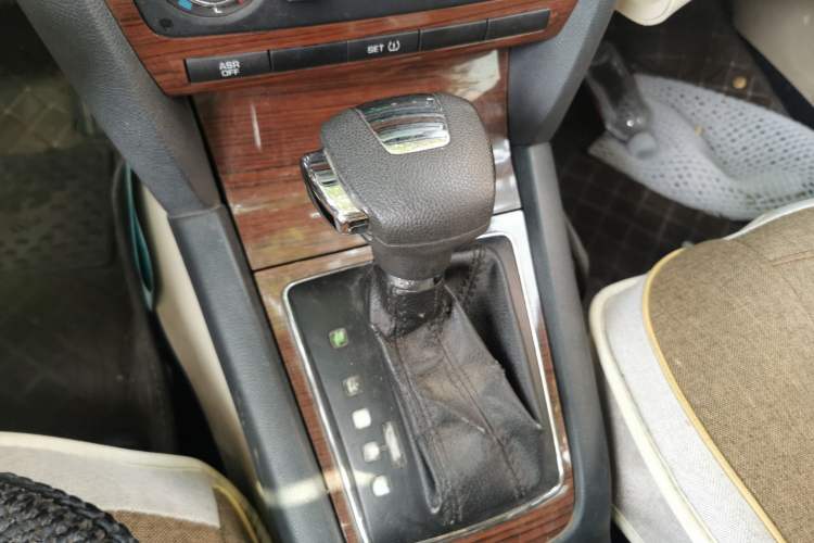 Used Skoda Octavia 2013 1.6L Automatic Yijun Edition Gear Lever