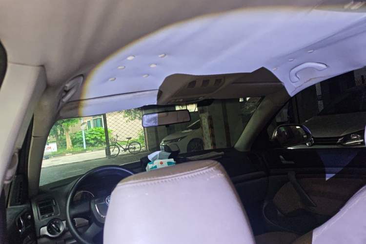 Used Skoda Octavia 2013 1.6L Manual Eado Edition Headliner