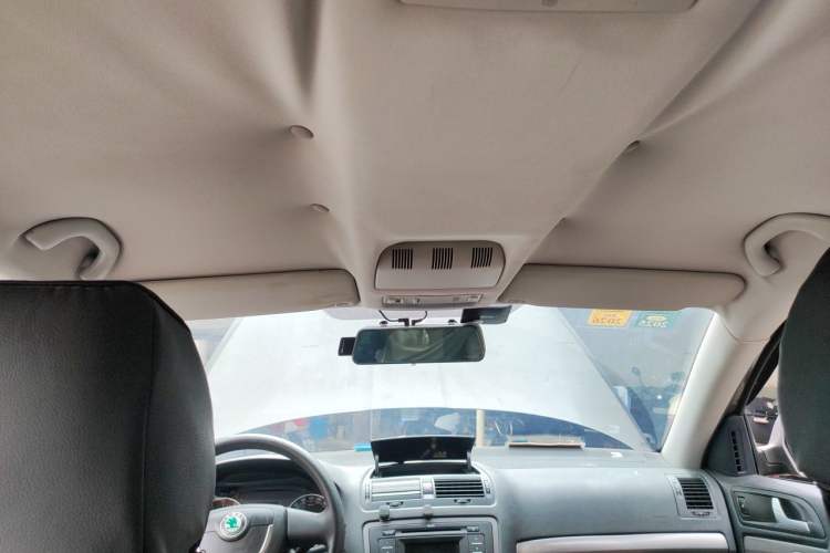Used Skoda Octavia 2013 1.6L Automatic Yijie Edition Headliner