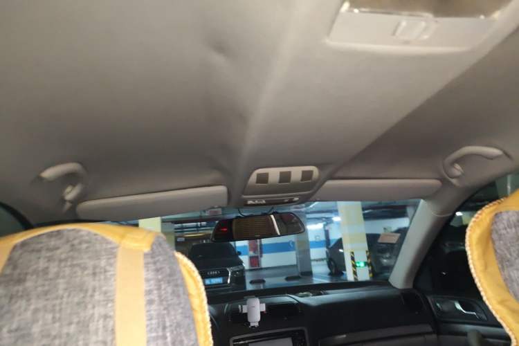 Used Skoda Octavia 2013 1.6L Automatic Yijie Edition Headliner