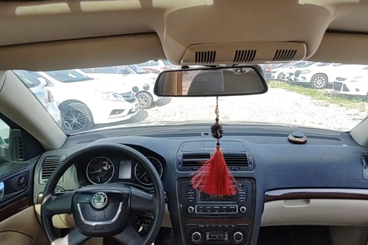 Used Skoda Octavia 2013 1.4TSI DSG Yijun Edition Headliner
