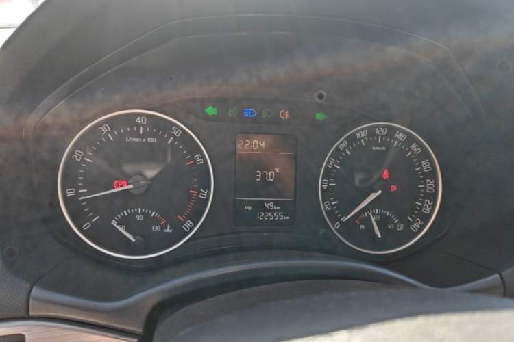 Used Skoda Octavia 2013 1.6L Manual Yijie Edition Instrument Cluster