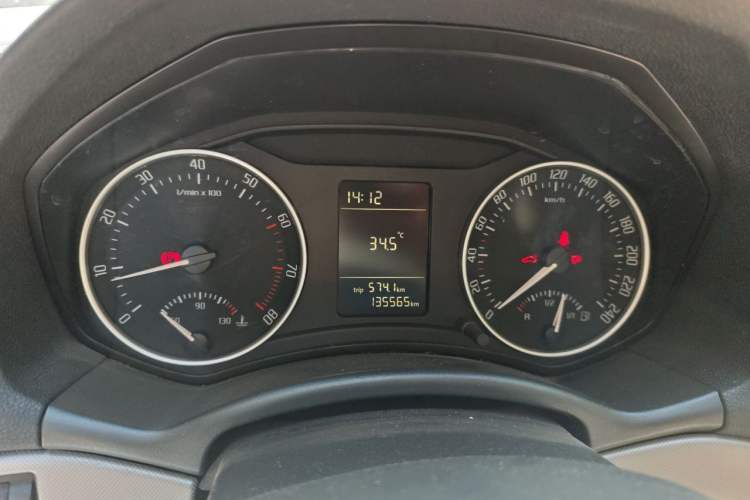 Used Skoda Octavia 2013 1.6L Manual Yijie Edition Instrument Cluster