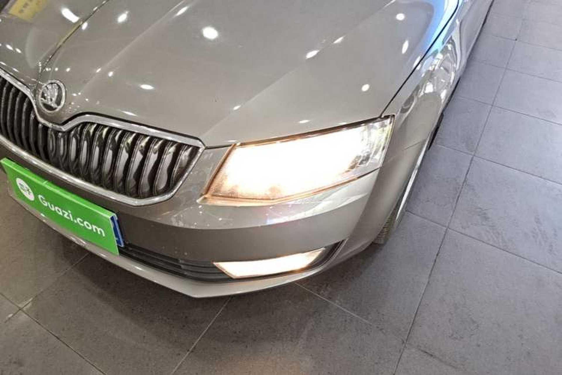 Used Skoda Octavia 2013 1.6L Automatic Yijie Edition Left Front Headlight