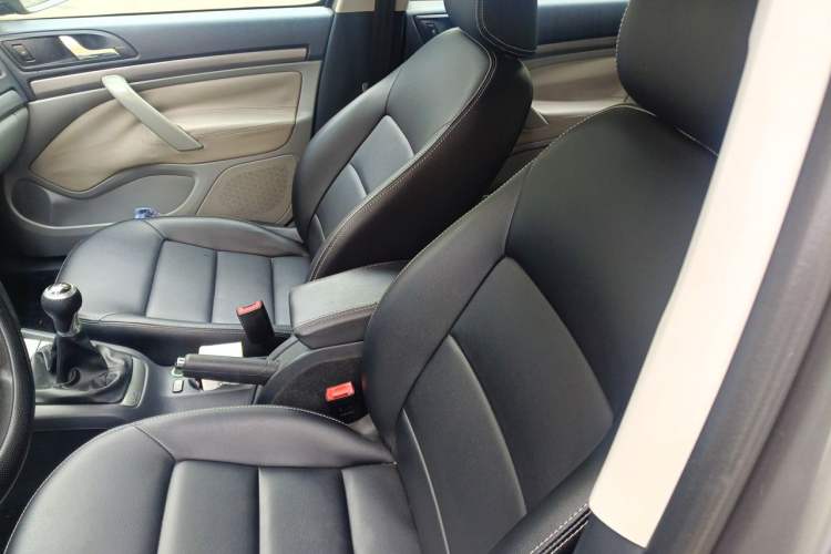 Used Skoda Octavia 2013 1.6L Manual Yijie Edition Left Front Seat