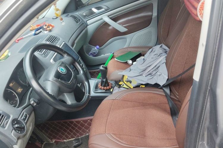 Used Skoda Octavia 2013 1.6L Manual Yijie Edition Left Front Seat