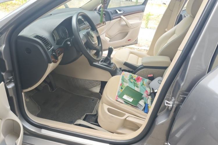 Used Skoda Octavia 2013 1.6L Manual Yijun Edition Left Front Seat