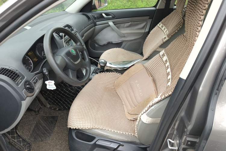 Used Skoda Octavia 2013 1.6L Automatic Yijie Edition Left Front Seat