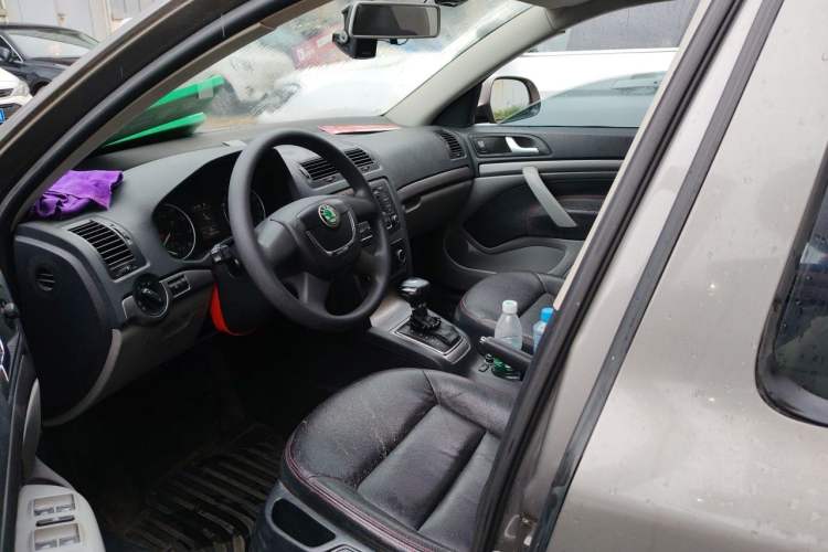 Used Skoda Octavia 2013 1.6L Automatic Yijie Edition Left Front Seat