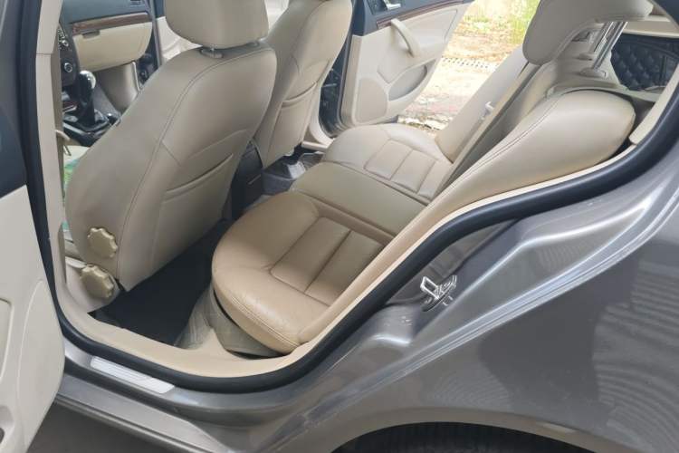 Used Skoda Octavia 2013 1.6L Manual Yijun Edition Left Rear Seat