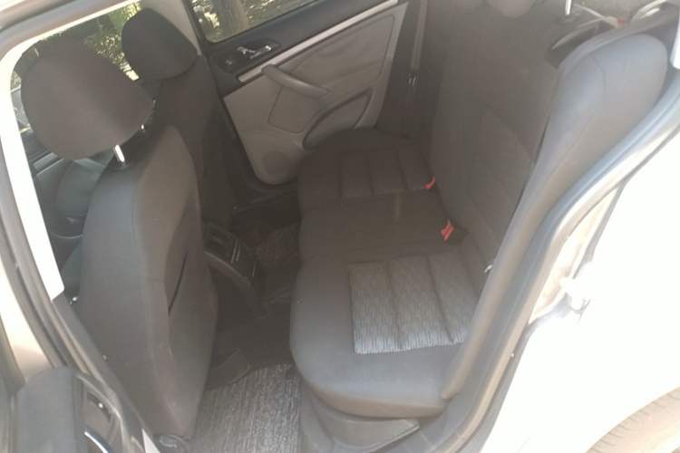 Used Skoda Octavia 2013 1.6L Automatic Yijie Edition Left Rear Seat