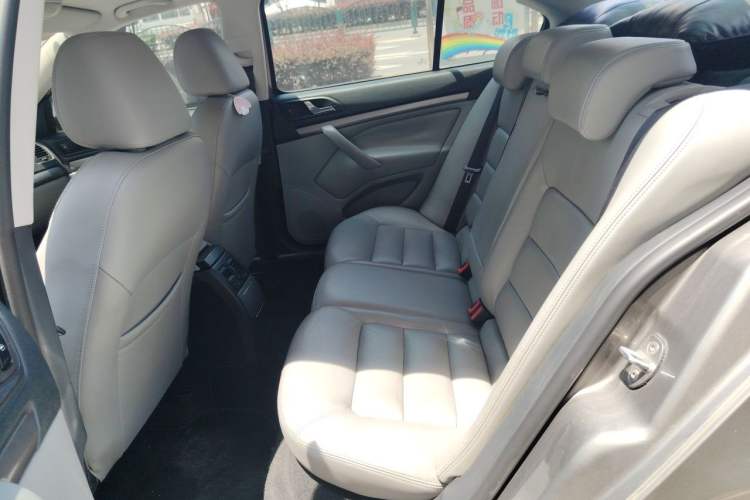 Used Skoda Octavia 2013 1.6L Automatic Yijun Edition Left Rear Seat