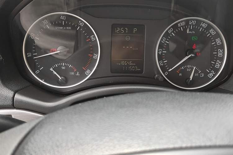 Used Skoda Octavia 2013 1.6L Automatic Yijun Edition Odometer Close Up