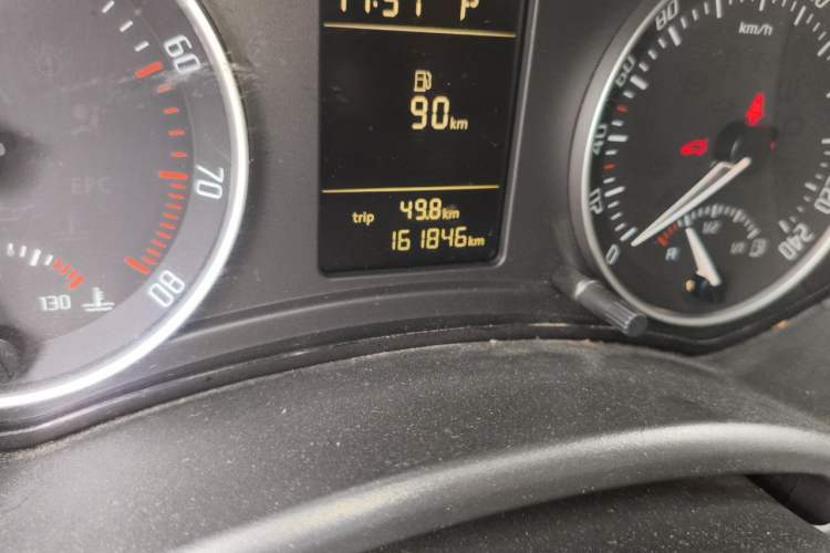 Used Skoda Octavia 2013 1.6L Automatic Yijun Edition Odometer Close Up