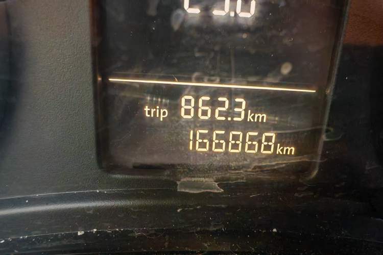 Used Skoda Octavia 2013 1.6L Manual Yijie Edition Odometer Close Up