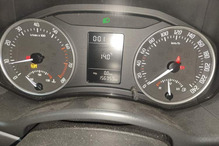 Used Skoda Octavia 2013 1.6L Manual Yijie Edition Odometer Close Up