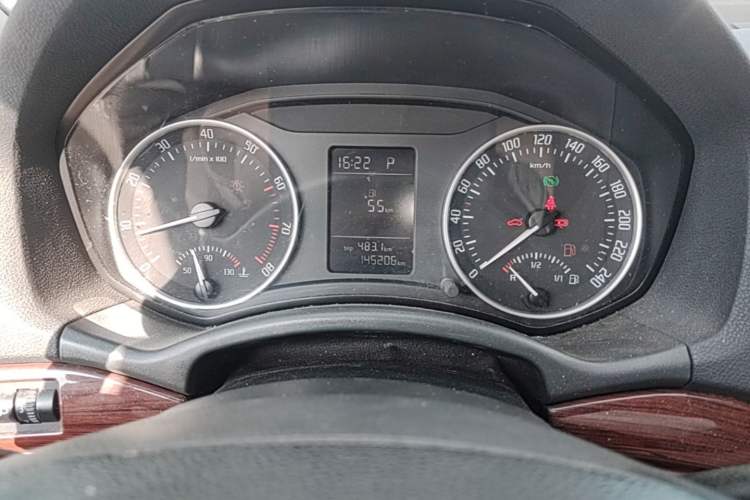 Used Skoda Octavia 2013 1.4TSI DSG Yijun Edition Odometer Close Up