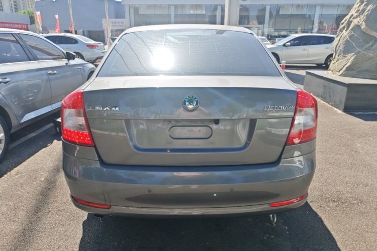 Used Skoda Octavia 2013 1.6L Manual Yijie Edition Rear