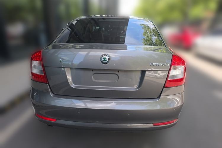 Used Skoda Octavia 2013 1.6L Automatic Yijie Edition Rear