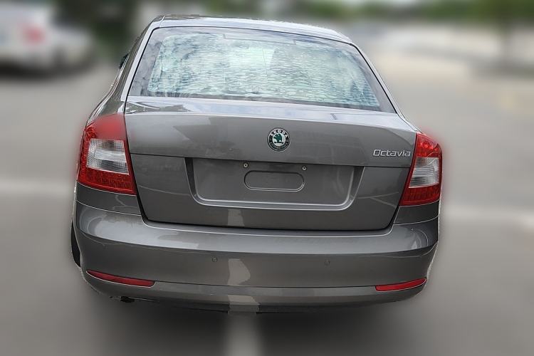 Used Skoda Octavia 2013 1.6L Automatic Yijun Edition Rear