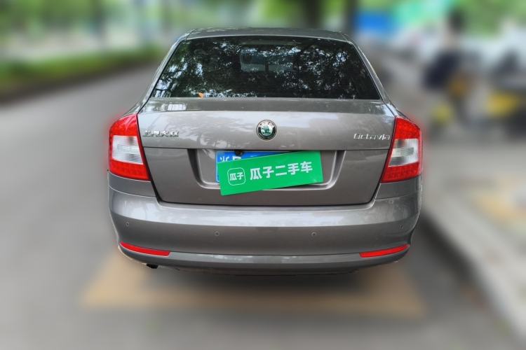 Used Skoda Octavia 2013 1.6L Automatic Yijun Edition Rear