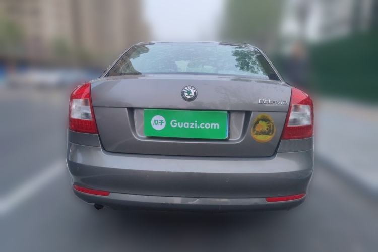 Used Skoda Octavia 2013 1.6L Automatic Yijie Edition Rear