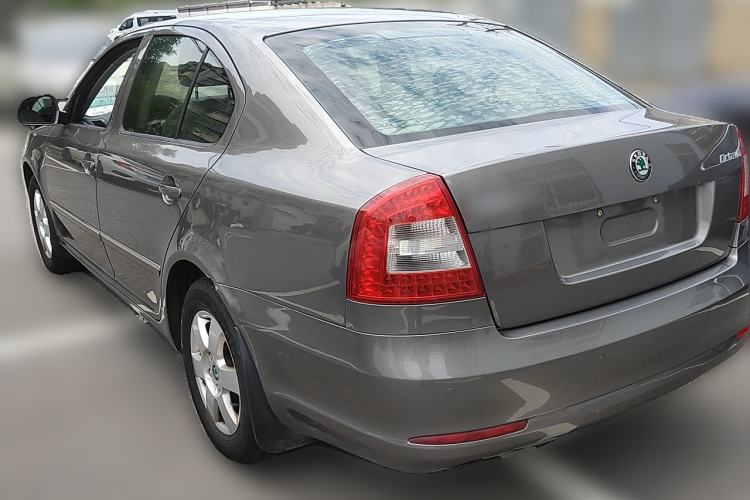 Used Skoda Octavia 2013 1.6L Automatic Yijun Edition Rear Left 45 Deg