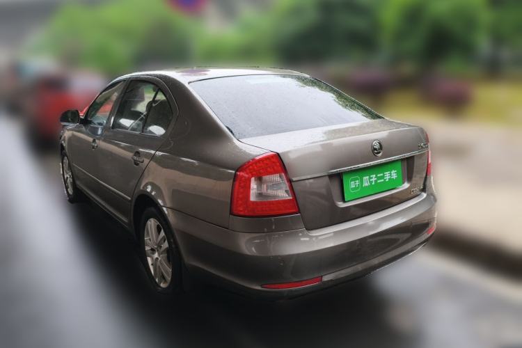 Used Skoda Octavia 2013 1.6L Manual Yijun Edition Rear Left 45 Deg