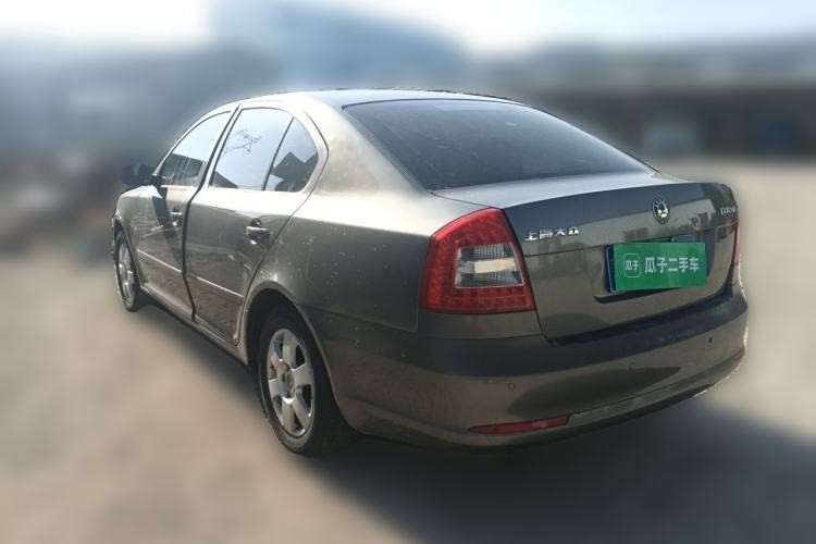 Used Skoda Octavia 2013 1.6L Manual Yijie Edition Rear Left 45 Deg