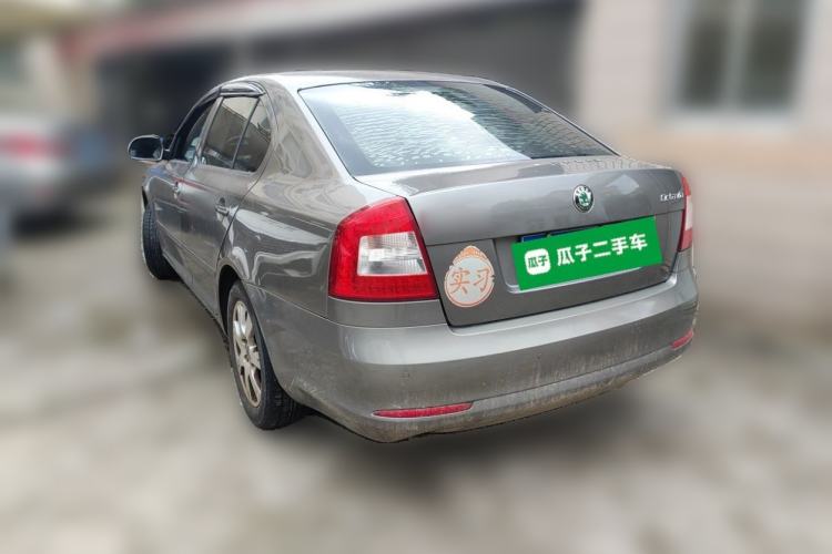 Used Skoda Octavia 2013 1.6L Automatic Yijie Edition Rear Left 45 Deg