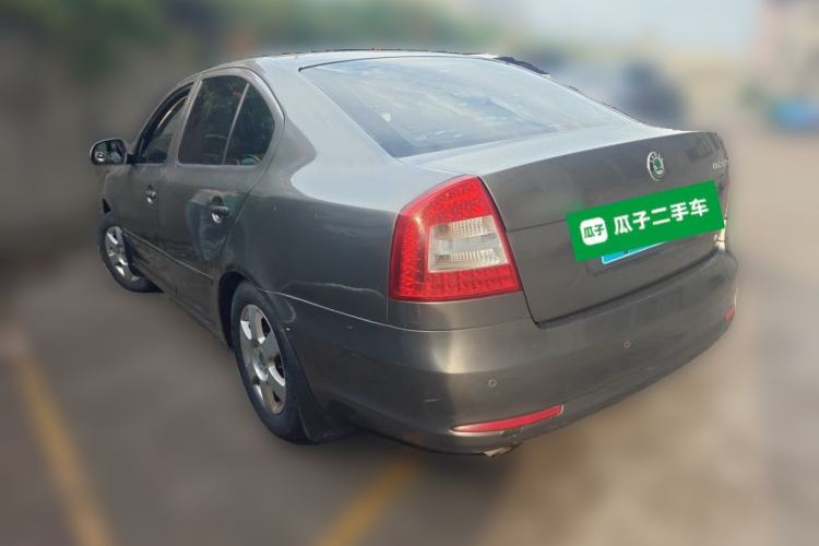 Used Skoda Octavia 2013 1.6L Manual Yijie Edition Rear Left 45 Deg