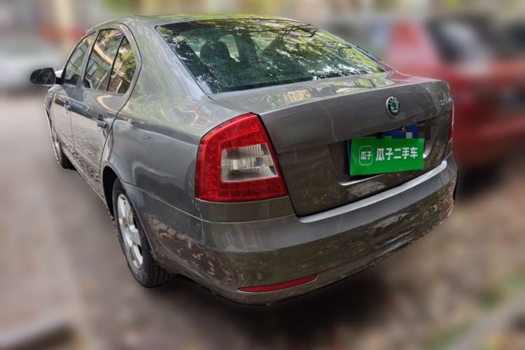 Used Skoda Octavia 2013 1.6L Automatic Yijie Edition Rear Left 45 Deg